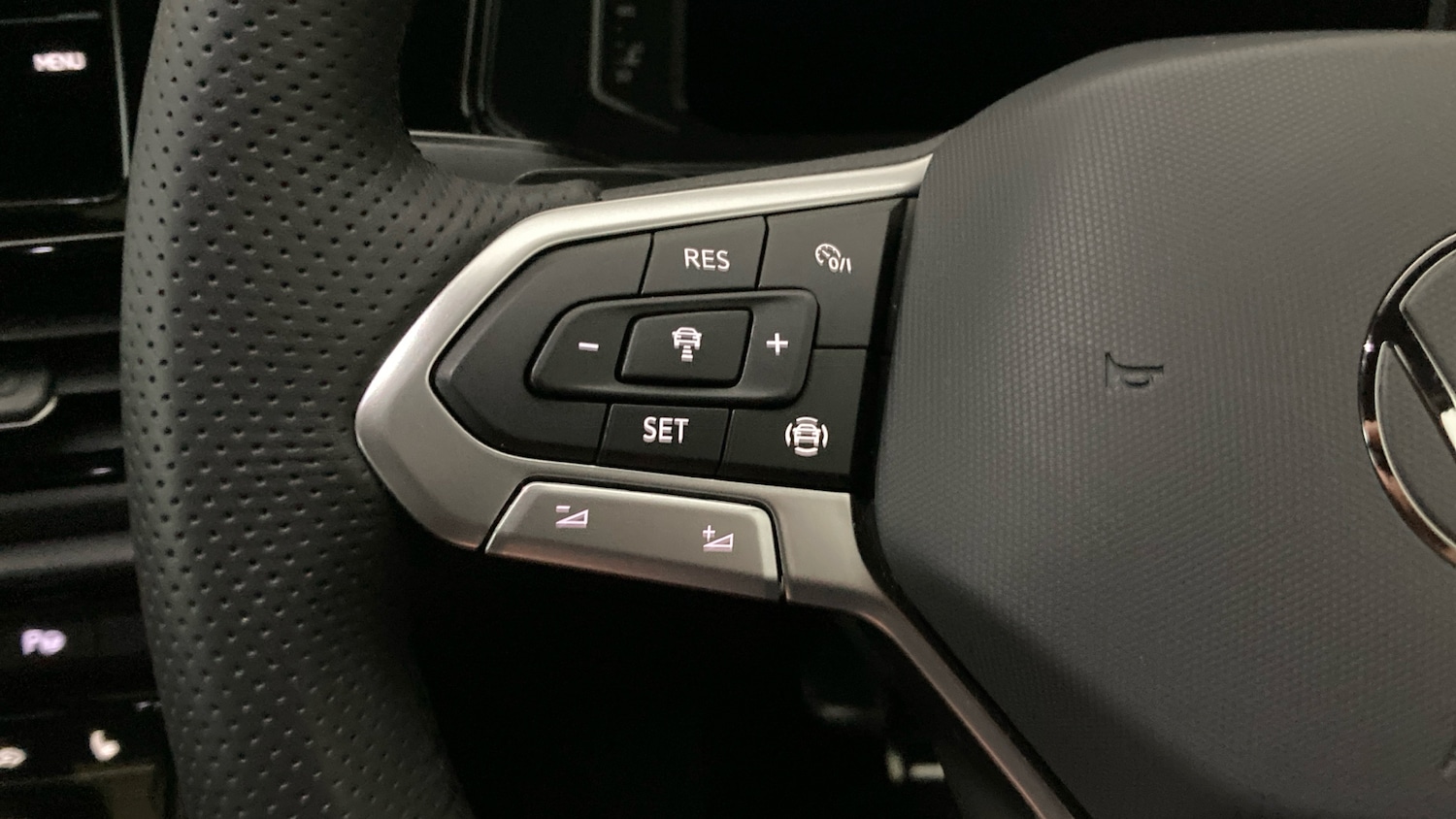 Used Volkswagen T-Roc 2025 for sale - 76907668: Photo 17