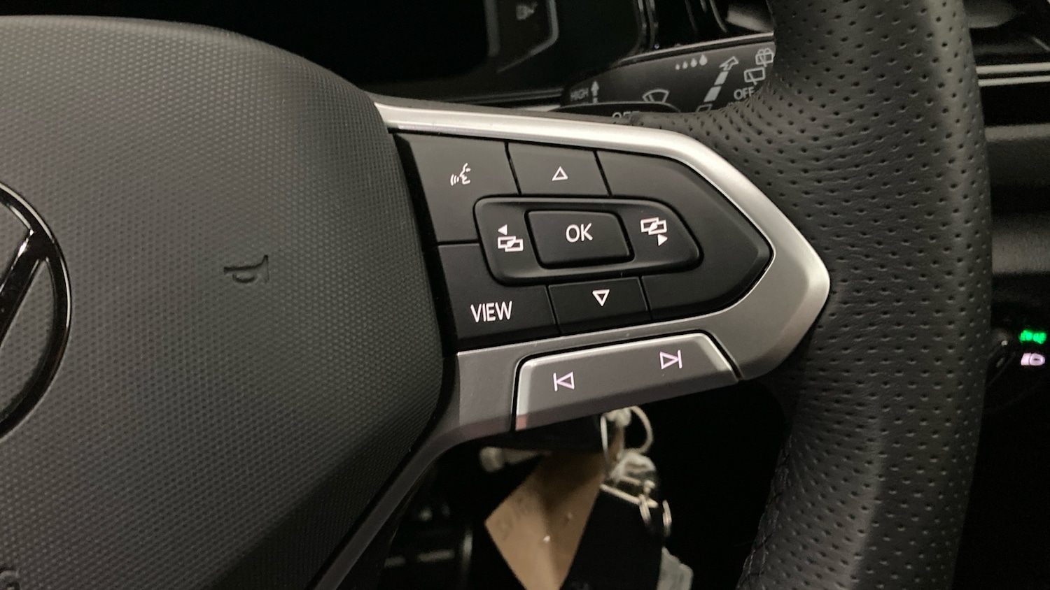 Used Volkswagen T-Roc 2025 for sale - 76907668: Photo 18