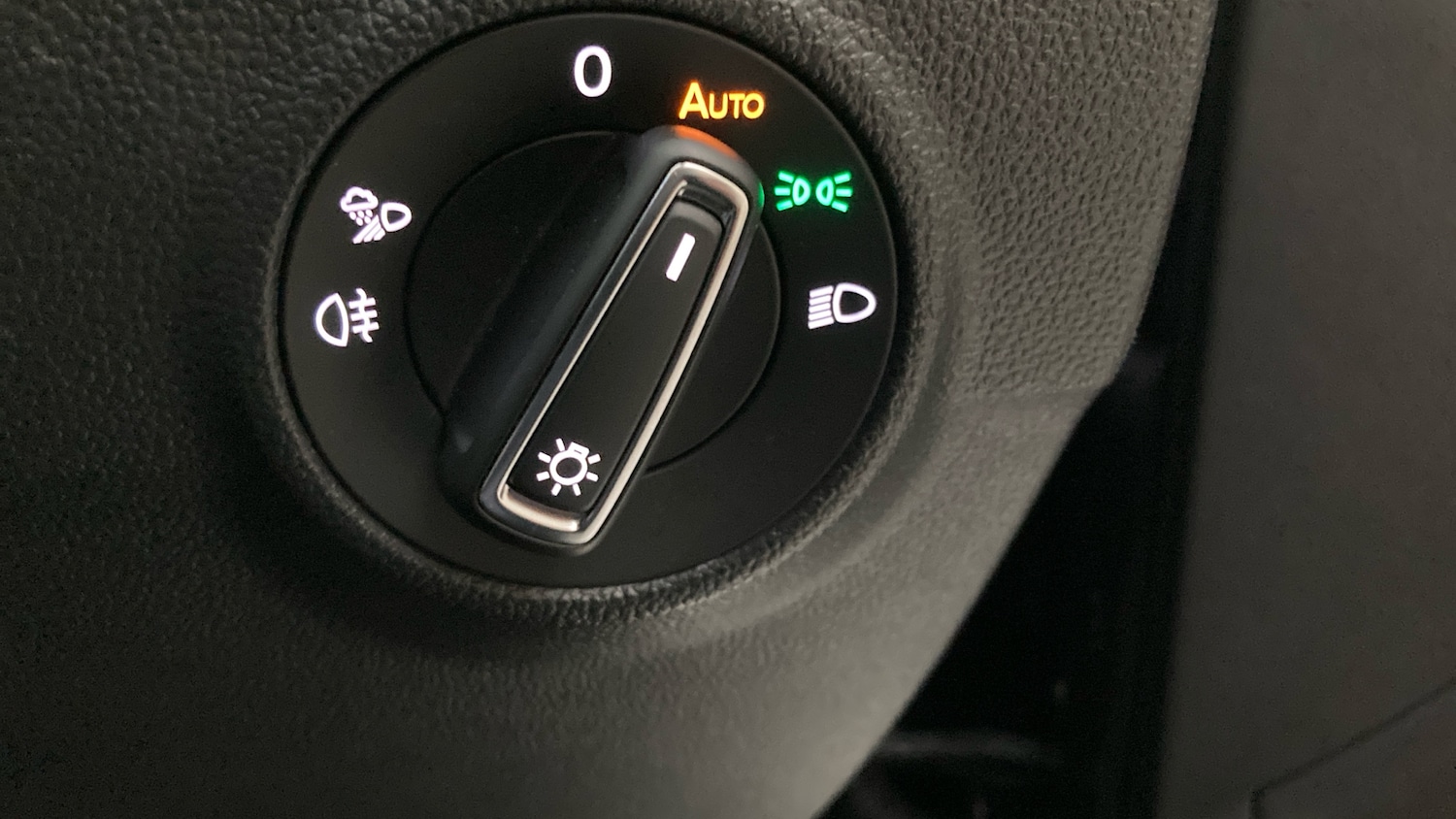 Used Volkswagen T-Roc 2025 for sale - 76907668: Photo 30