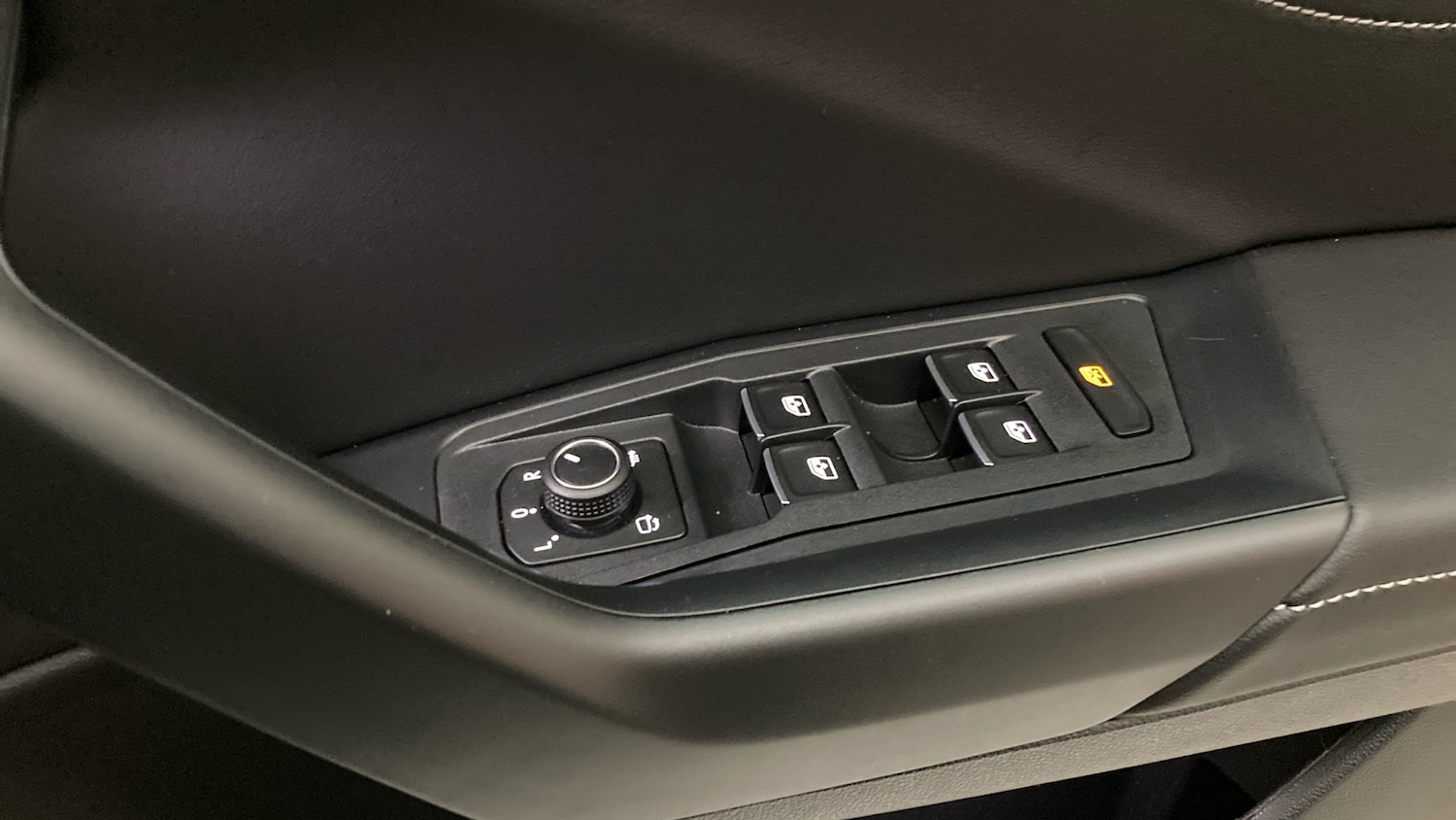 Used Volkswagen T-Roc 2025 for sale - 76907668: Photo 31