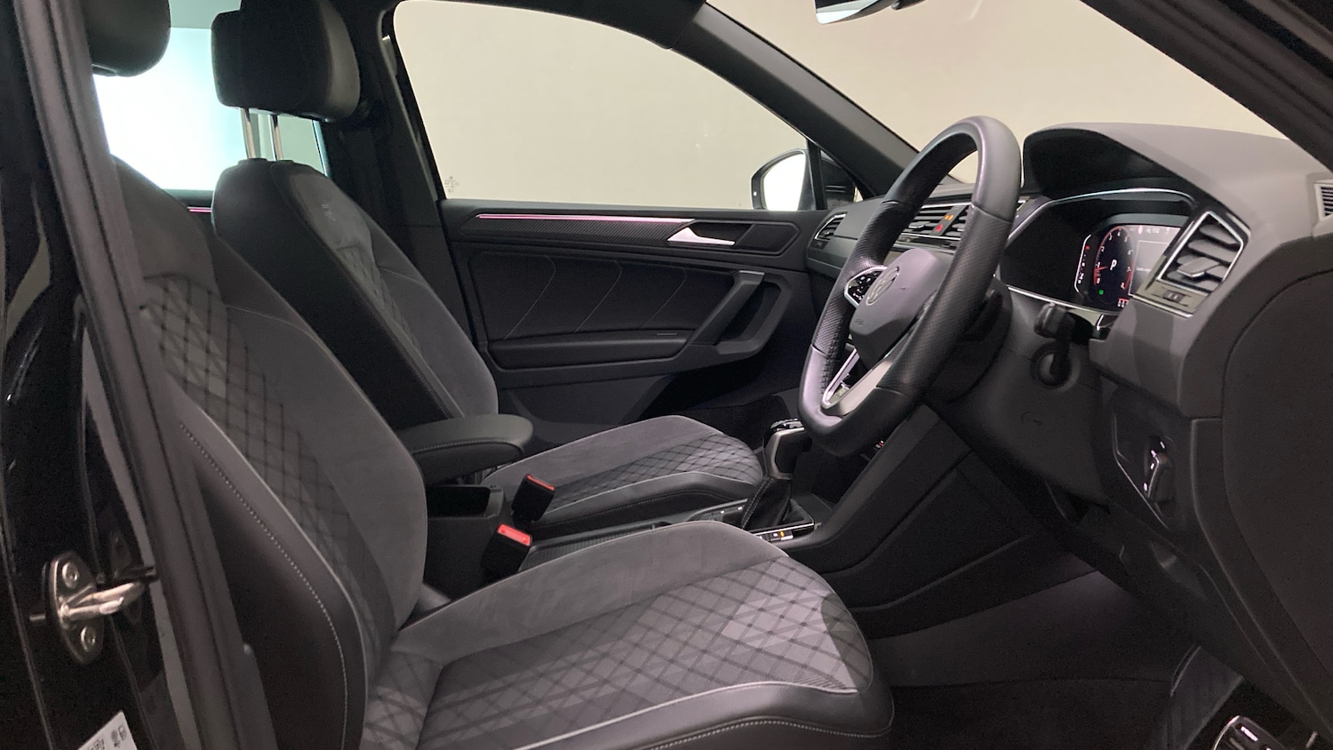 Used Volkswagen Tiguan 2023 for sale - 77450296: Photo 15