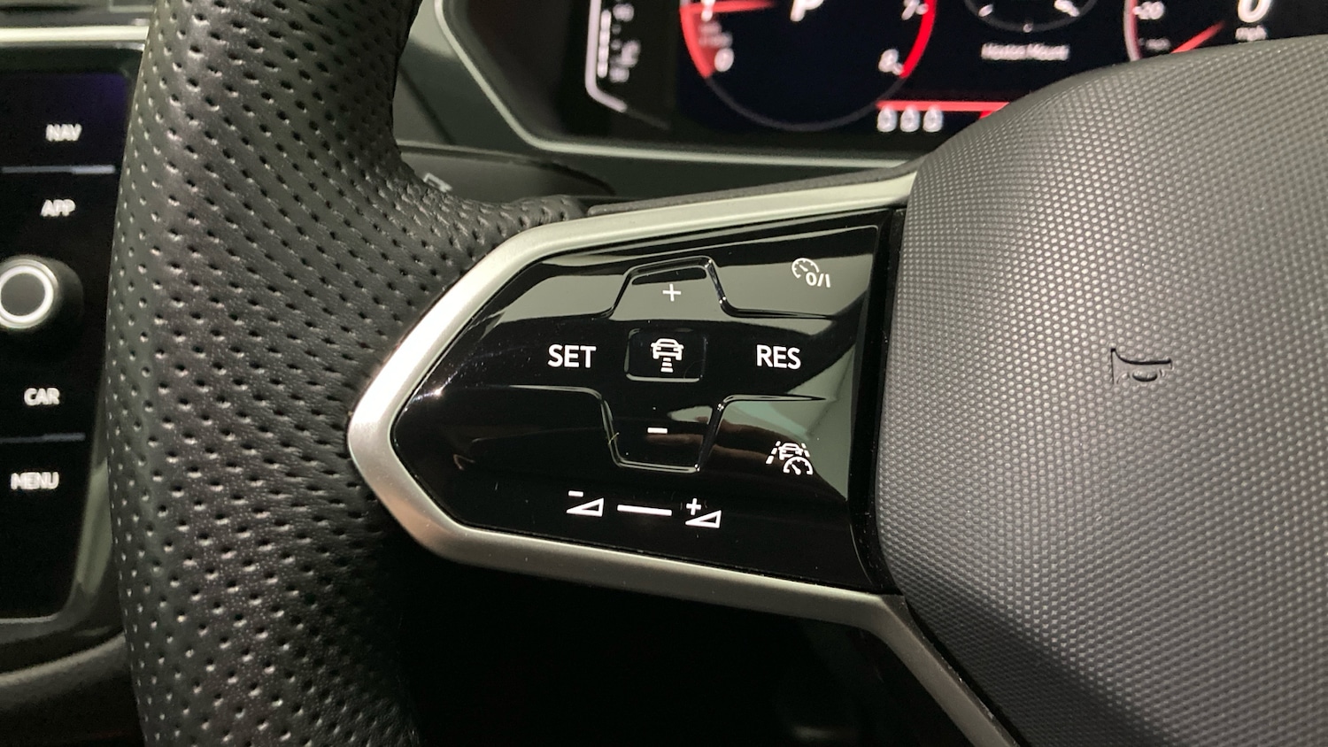 Used Volkswagen Tiguan 2023 for sale - 77450296: Photo 17