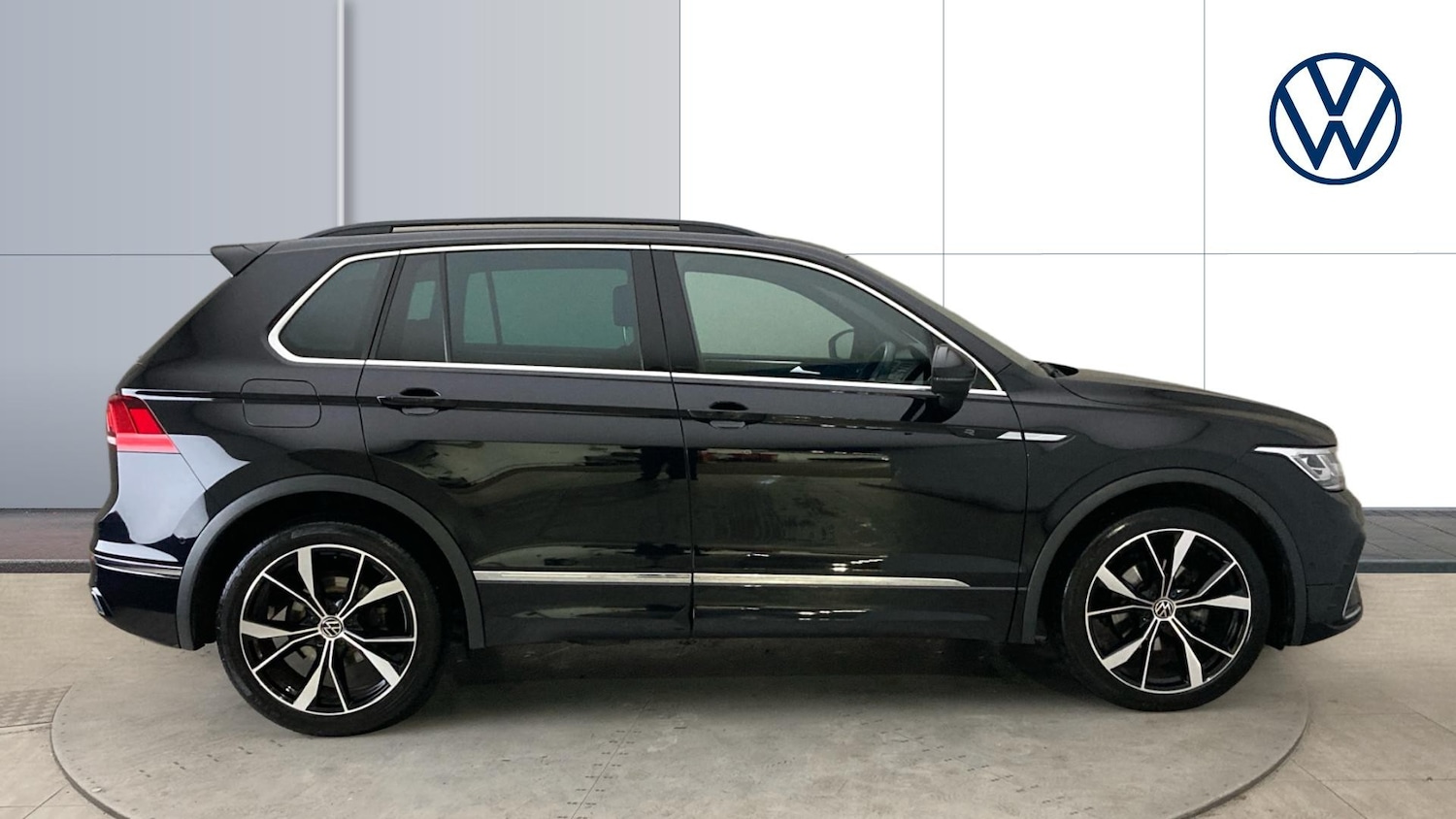 Used Volkswagen Tiguan 2023 for sale - 77450296: Photo 4