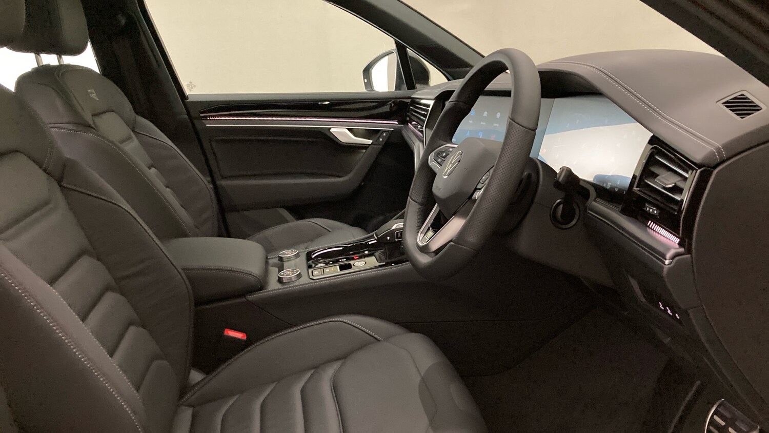 Used Volkswagen Touareg 2025 for sale - 76329899: Photo 15