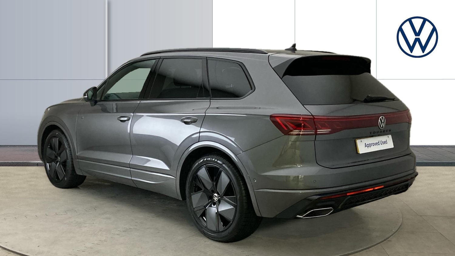 Used Volkswagen Touareg 2025 for sale - 76329899: Photo 3