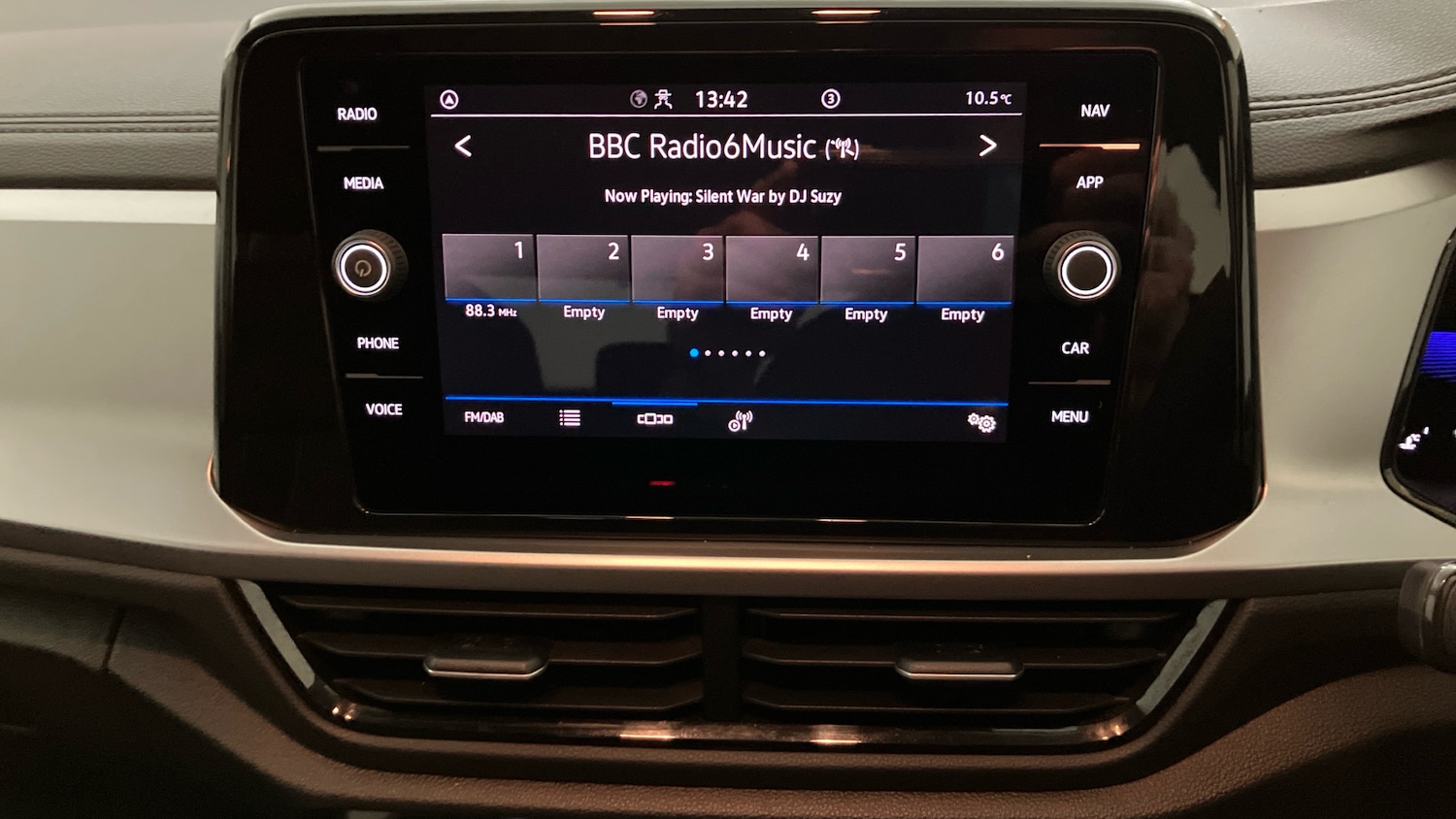 Used Volkswagen T-Roc 2023 for sale - 77775007: Photo 12