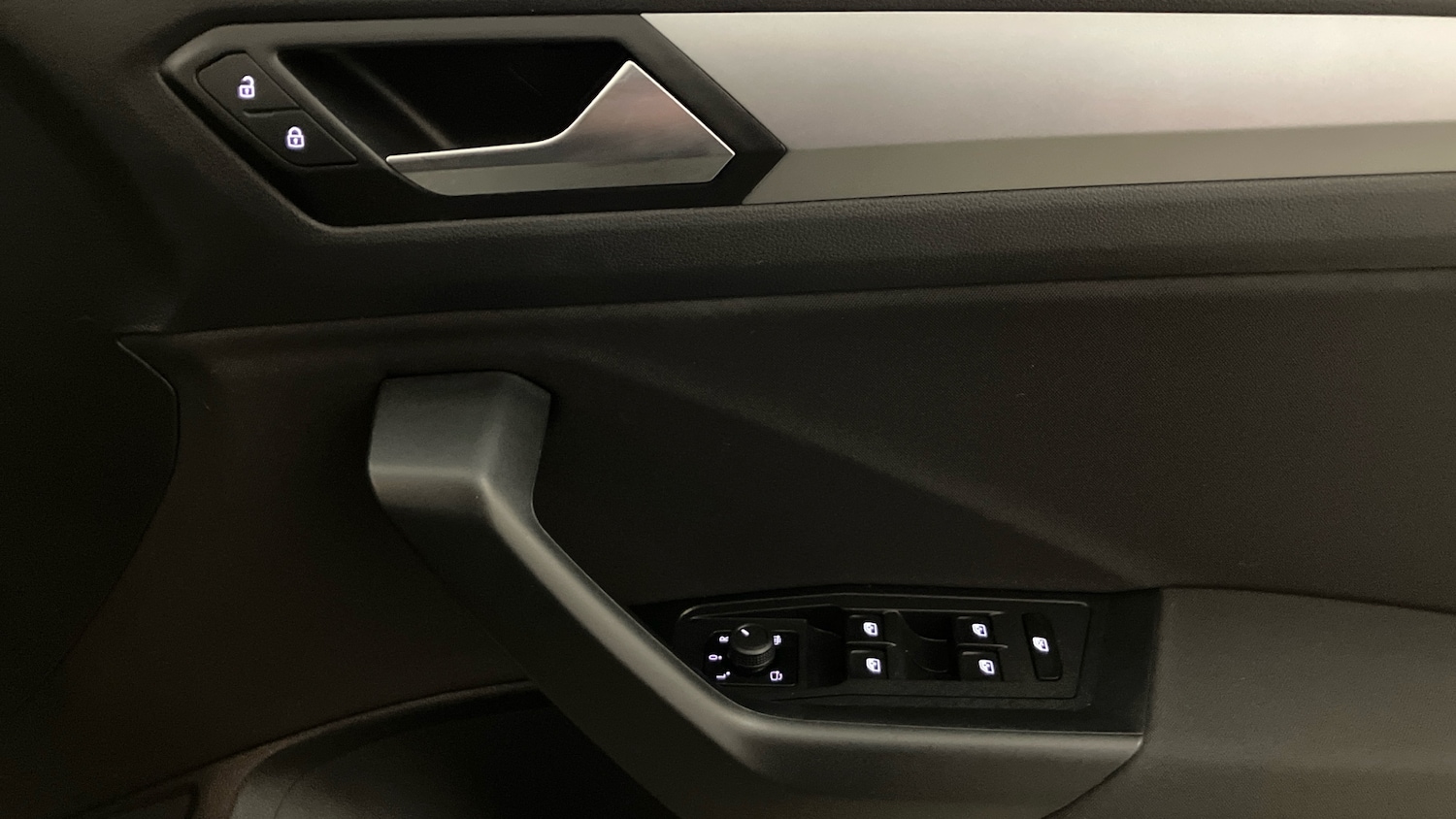 Used Volkswagen T-Roc 2023 for sale - 77775007: Photo 19