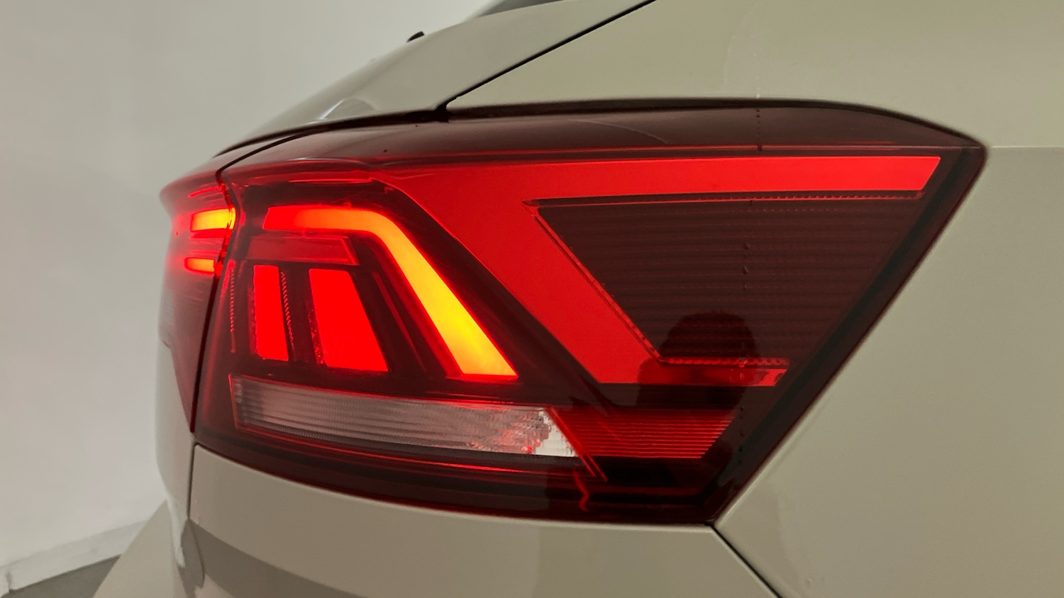 Used Volkswagen T-Roc 2023 for sale - 77775007: Photo 24