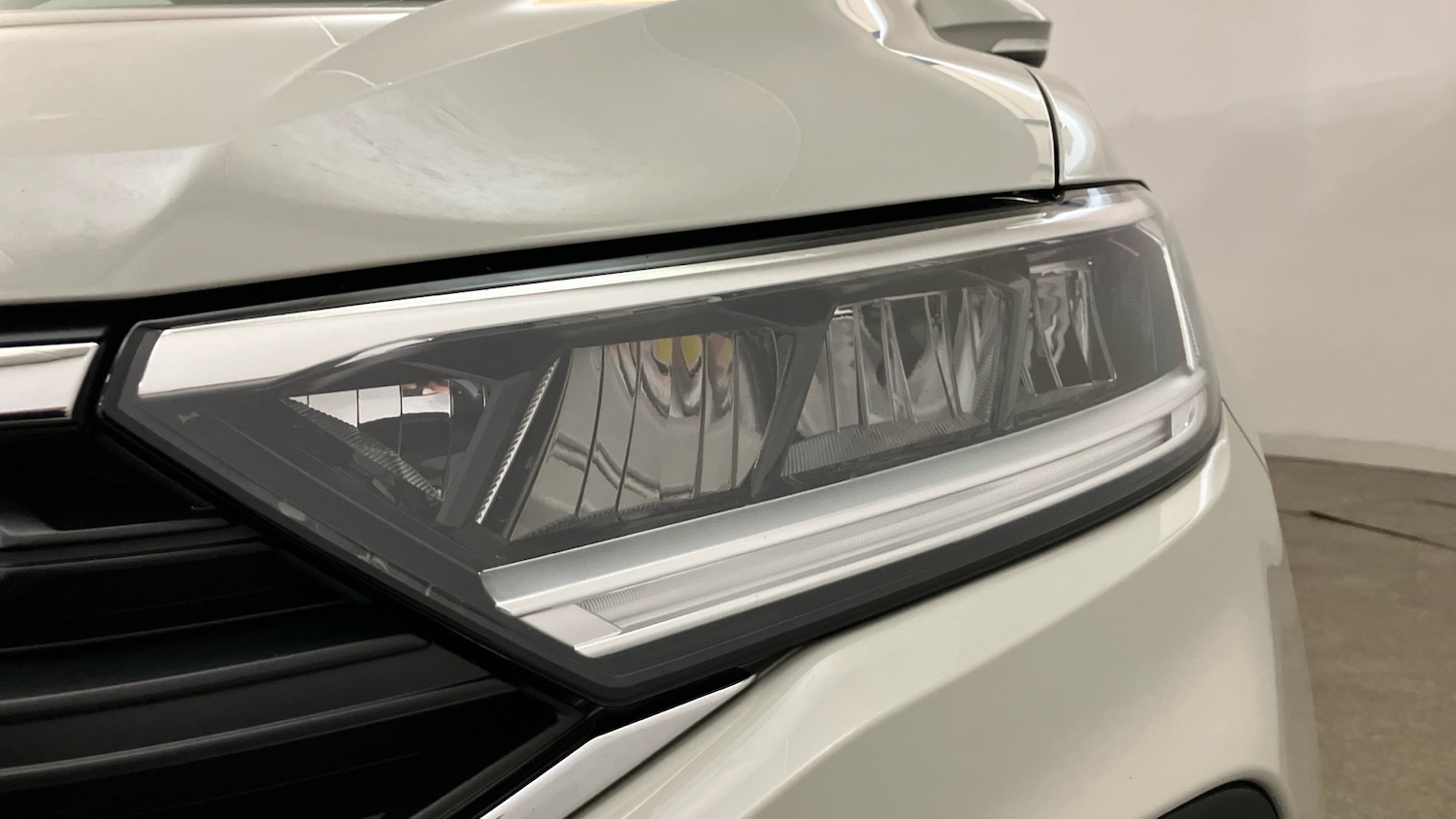 Used Volkswagen T-Roc 2023 for sale - 77775007: Photo 30