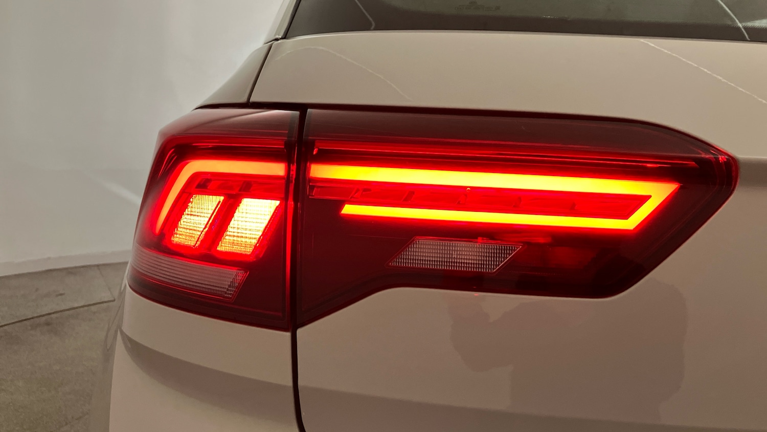 Used Volkswagen T-Roc 2023 for sale - 77775007: Photo 31