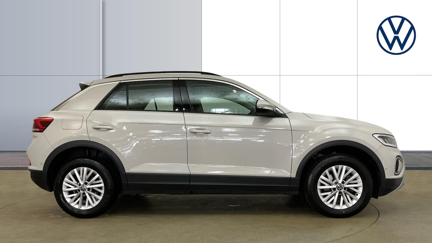 Used Volkswagen T-Roc 2023 for sale - 77775007: Photo 4