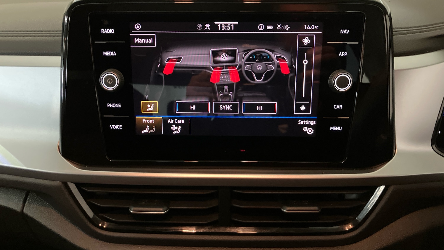 Used Volkswagen T-Roc 2023 for sale - 77775007: Photo 42