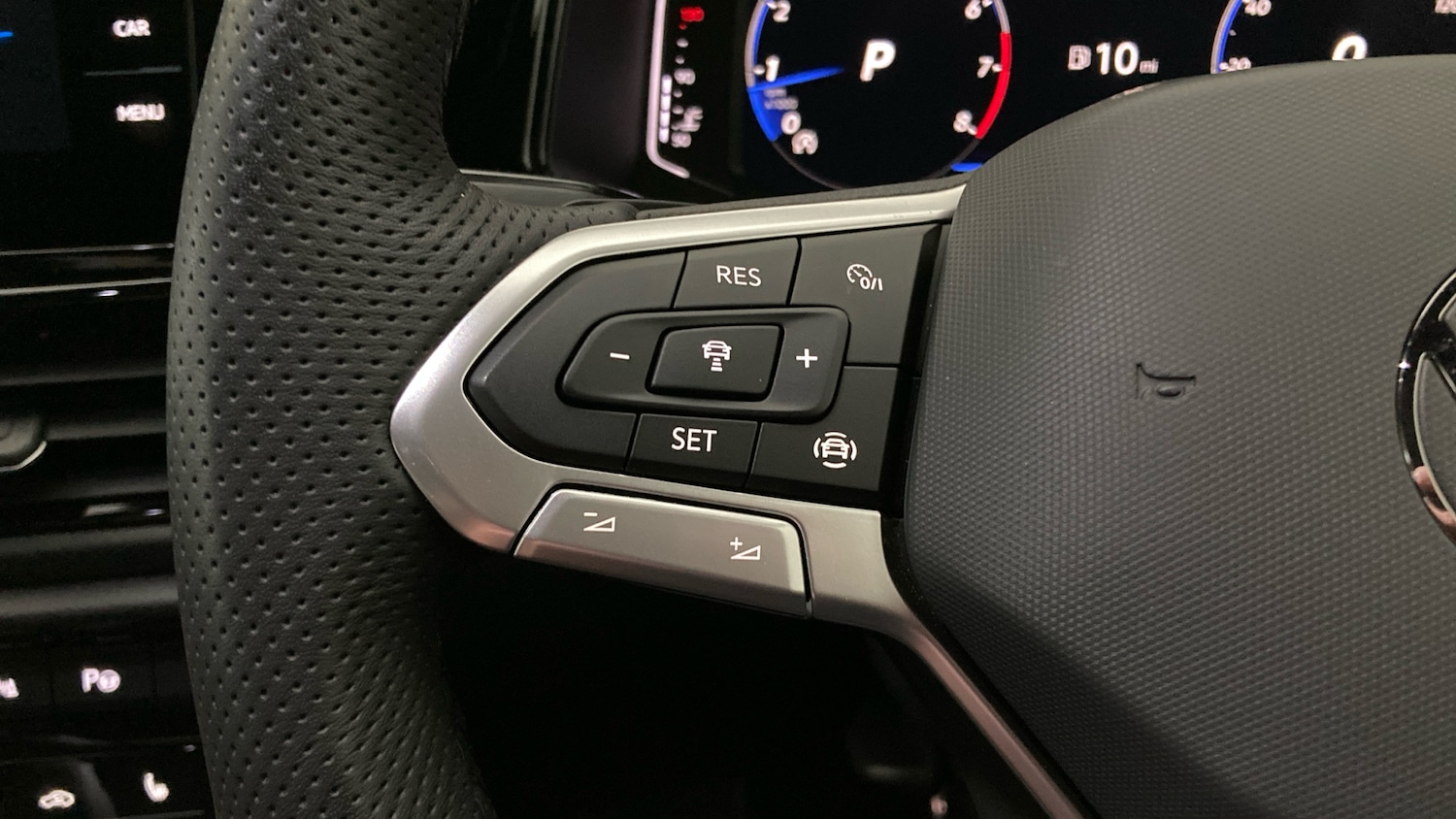 Used Volkswagen T-Roc 2025 for sale - 76198066: Photo 17