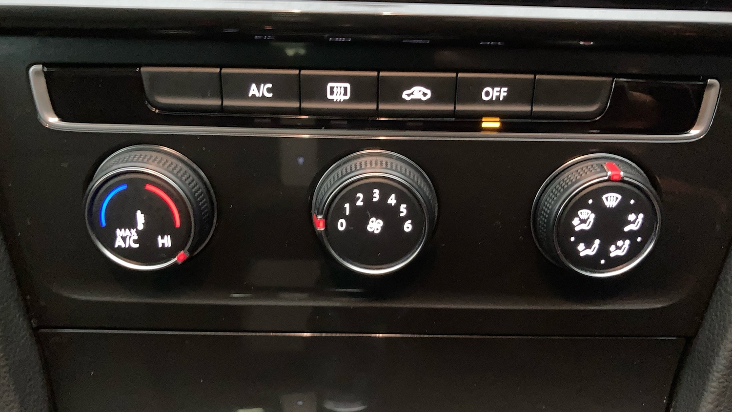 Used Volkswagen Golf 2017 for sale - 77953845: Photo 13