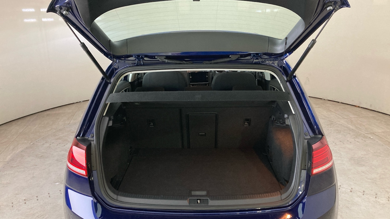 Used Volkswagen Golf 2017 for sale - 77953845: Photo 20