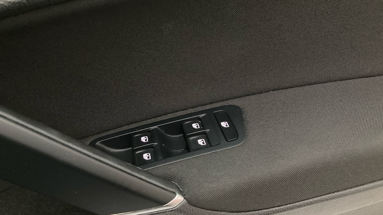 Used Volkswagen Golf 2017 for sale - 77953845: Photo 29