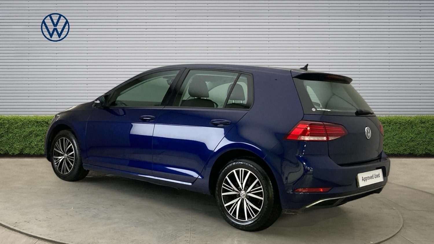 Used Volkswagen Golf 2017 for sale - 77953845: Photo 3