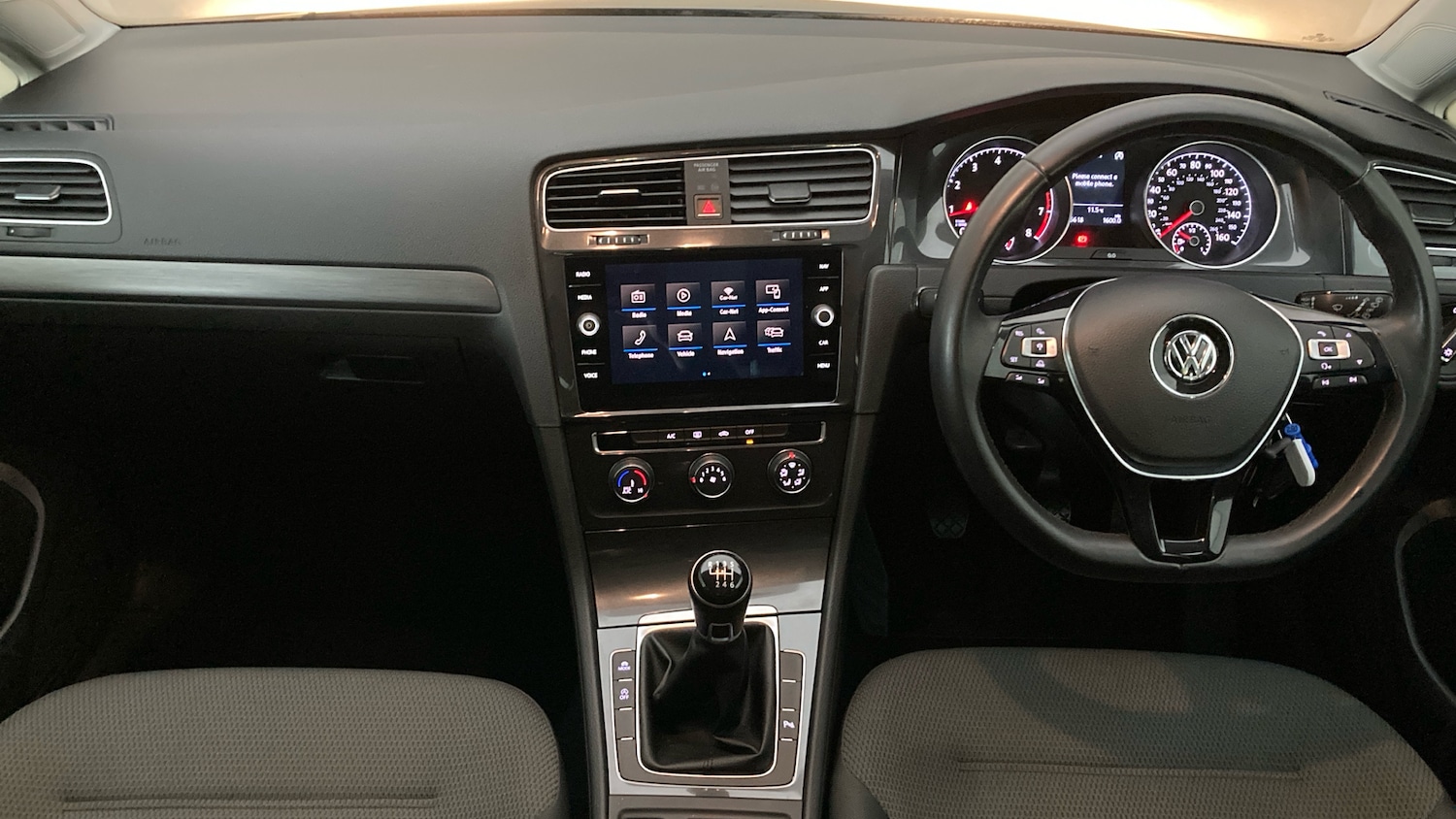 Used Volkswagen Golf 2017 for sale - 77953845: Photo 9