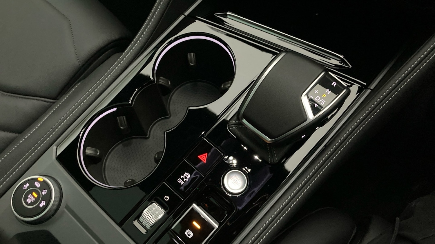 Used Volkswagen Touareg 2025 for sale - 77095653: Photo 14