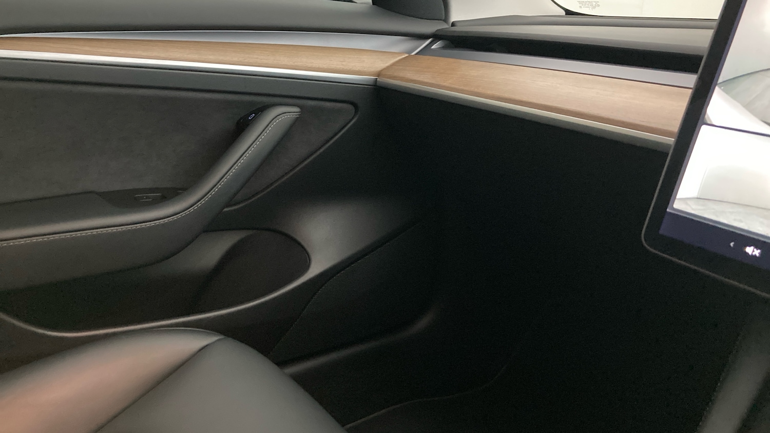 Used Tesla Model 3 2021 for sale - 77622309: Photo 28