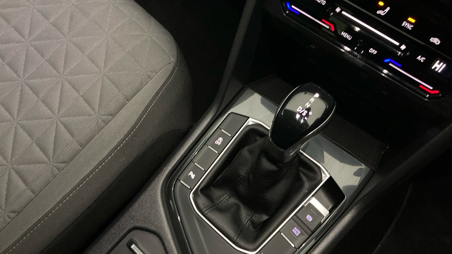 Used Volkswagen Tiguan 2021 for sale - 77701220: Photo 14