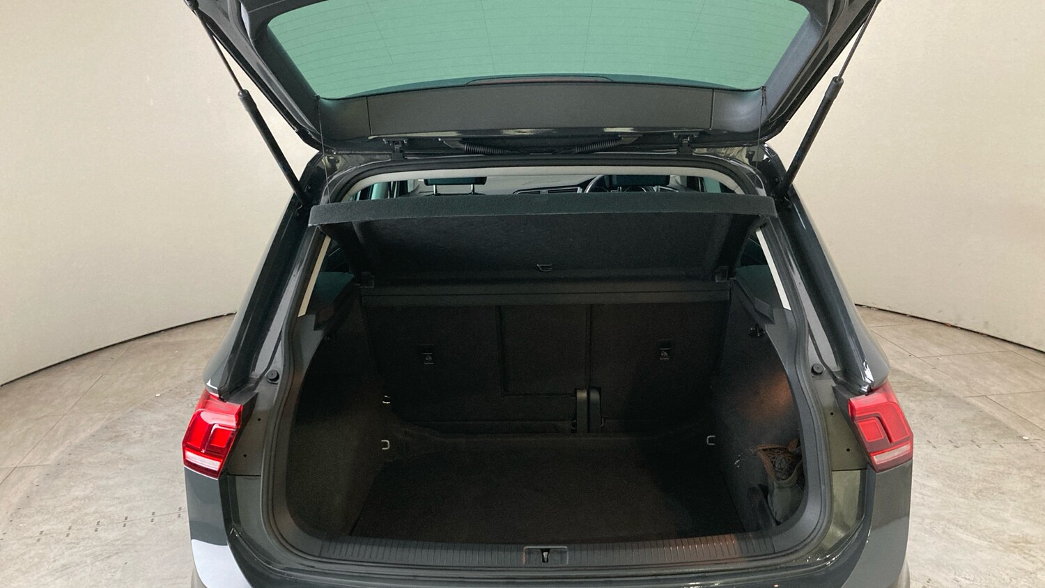 Used Volkswagen Tiguan 2021 for sale - 77701220: Photo 20