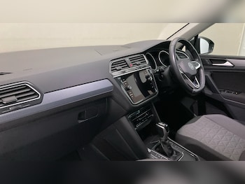 Used Volkswagen Tiguan 2021 for sale - 77701220: Photo