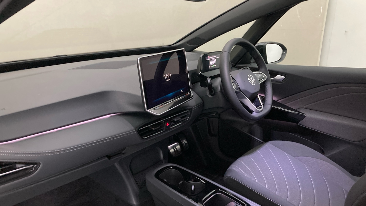 Used Volkswagen ID.3 2025 for sale - 76953619: Photo 2