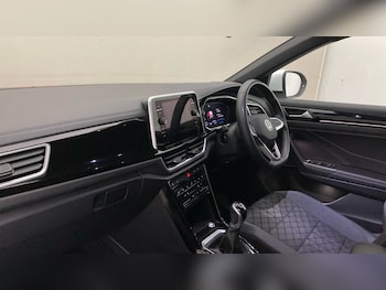 Used Volkswagen T-Roc 2024 for sale - 78454915: Photo