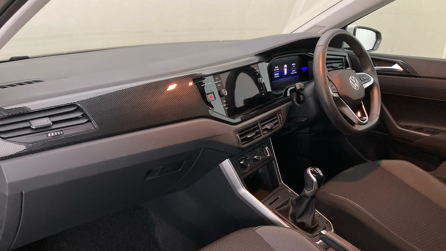 Used Volkswagen Polo 2022 for sale - 76863718: Photo 2