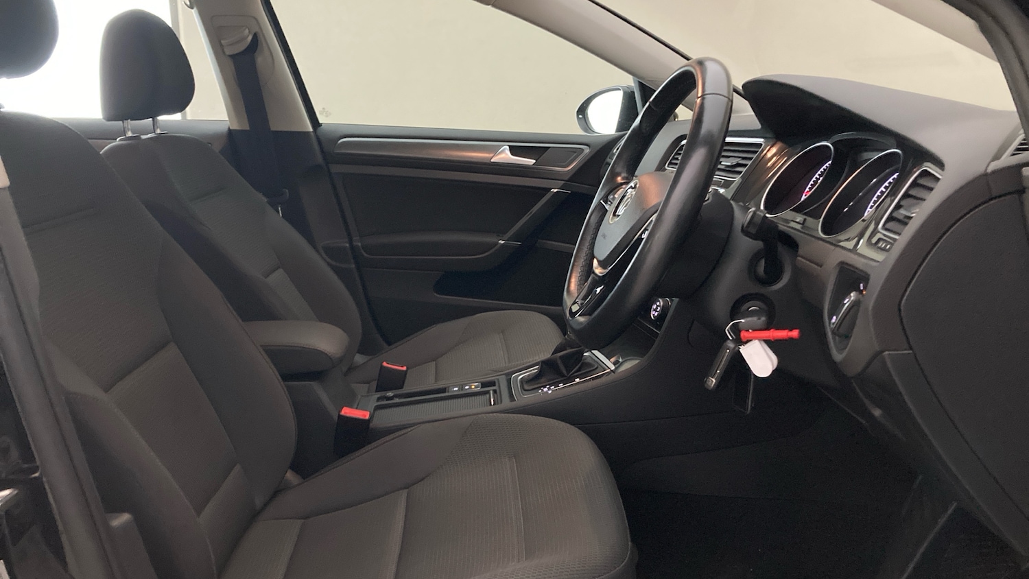 Used Volkswagen Golf 2017 for sale - 76500035: Photo 15