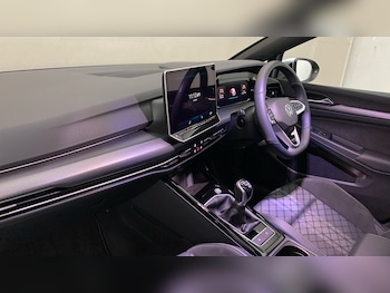 Used Volkswagen Golf 2025 for sale - 77901452: Photo