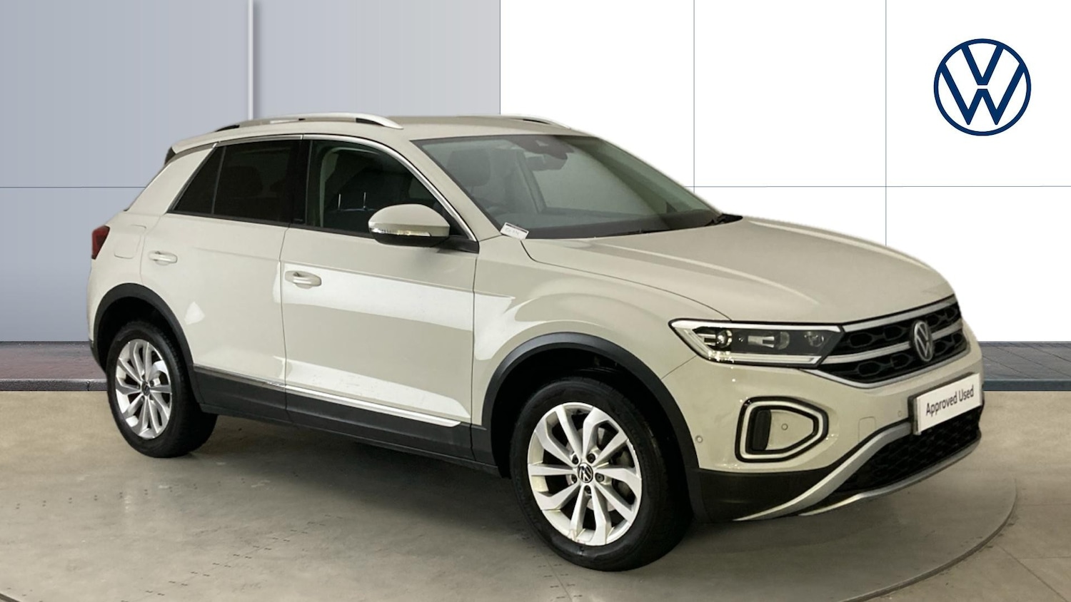 Used Volkswagen T-Roc 2023 for sale - 76504813: Photo 1