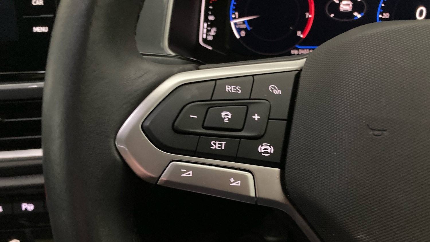 Used Volkswagen T-Roc 2023 for sale - 76504813: Photo 17