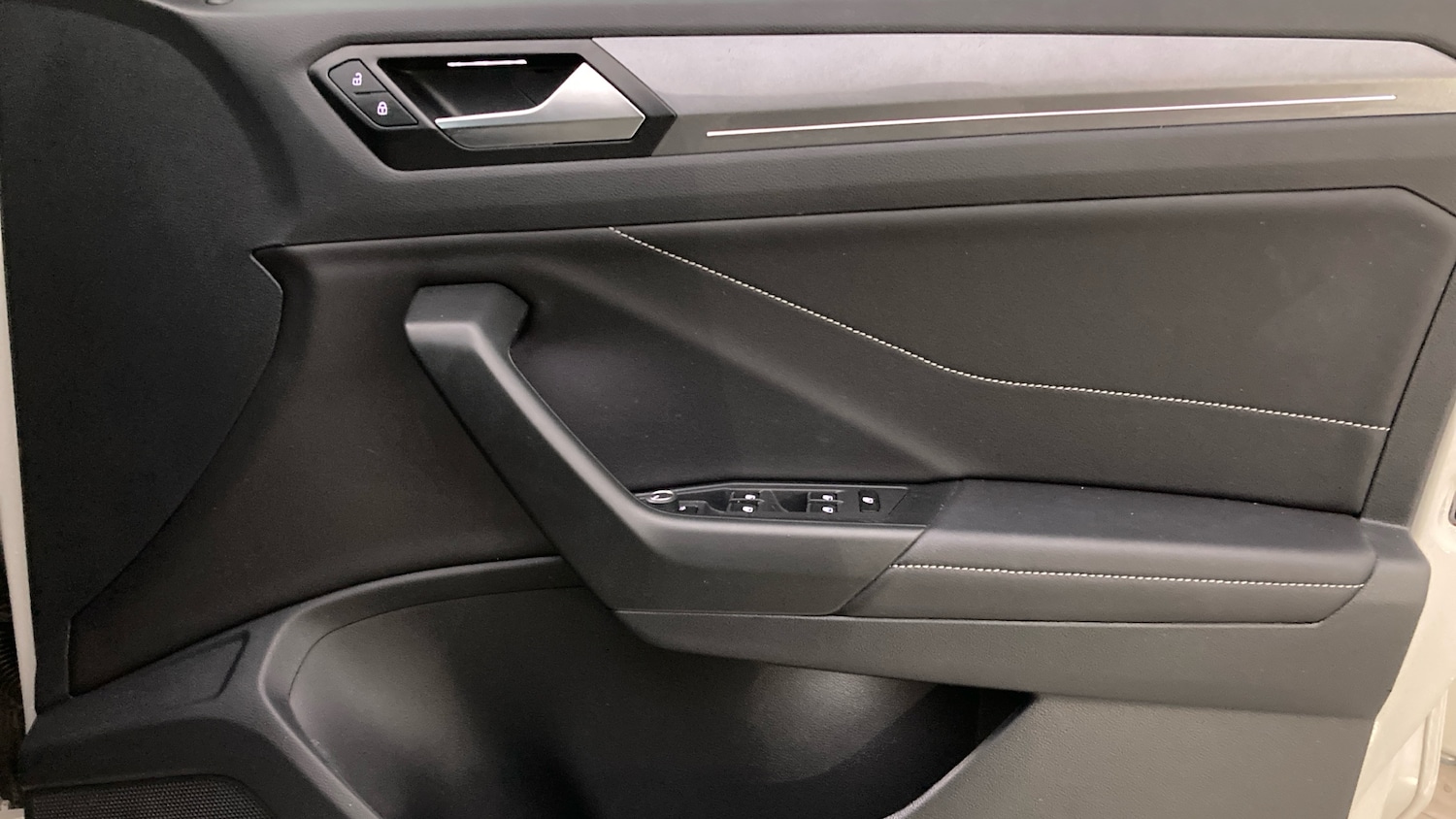 Used Volkswagen T-Roc 2023 for sale - 76504813: Photo 19