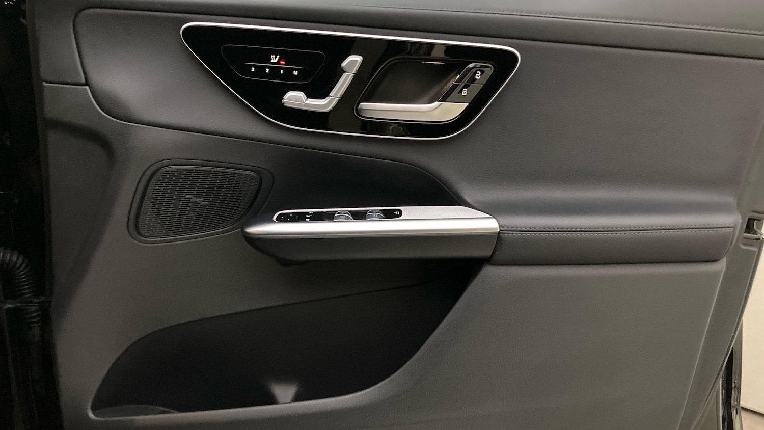 Used Mercedes-Benz GLC 2023 for sale - 76603254: Photo 19