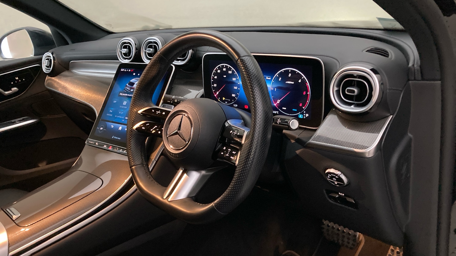 Used Mercedes-Benz GLC 2023 for sale - 76603254: Photo 6