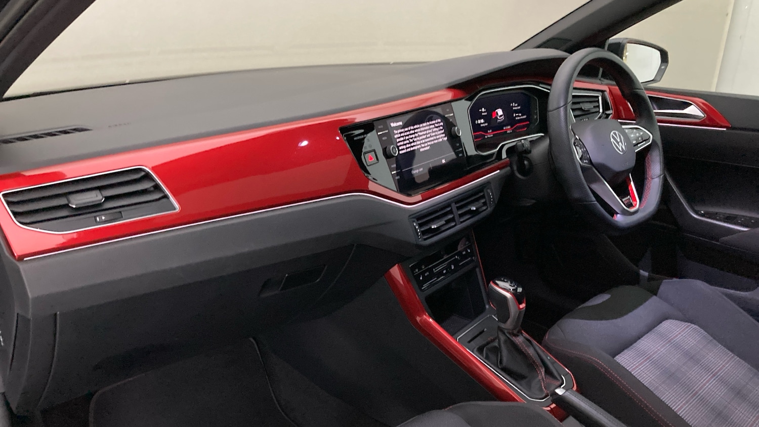 Used Volkswagen Polo 2022 for sale - 76907662: Photo 2