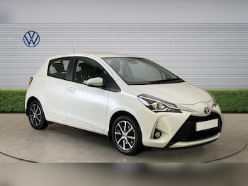 Used Toyota Yaris 2018 for sale - 78568864: Photo