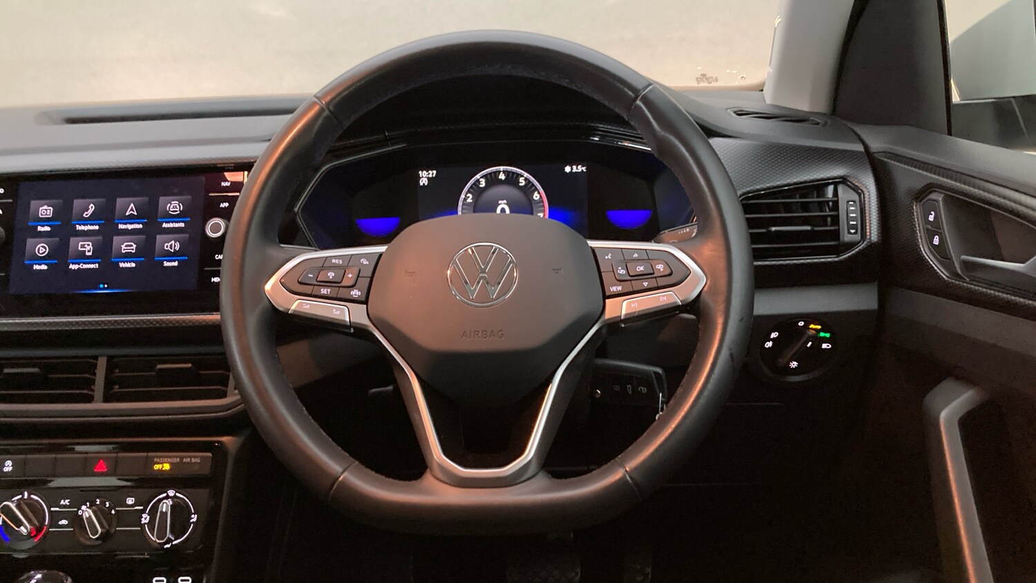 Used Volkswagen T-Cross 2023 for sale - 77652941: Photo 10