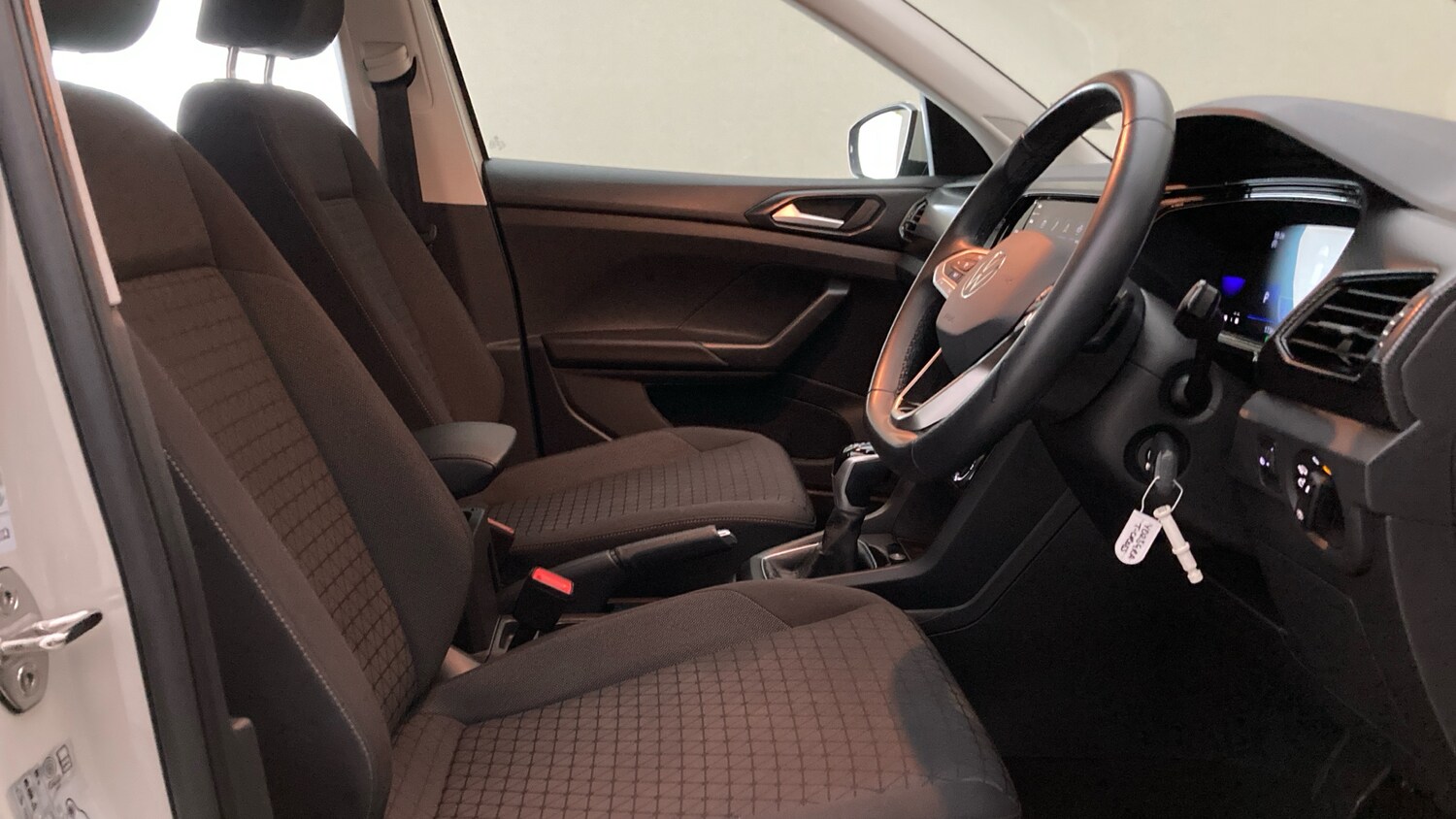 Used Volkswagen T-Cross 2023 for sale - 77652941: Photo 15