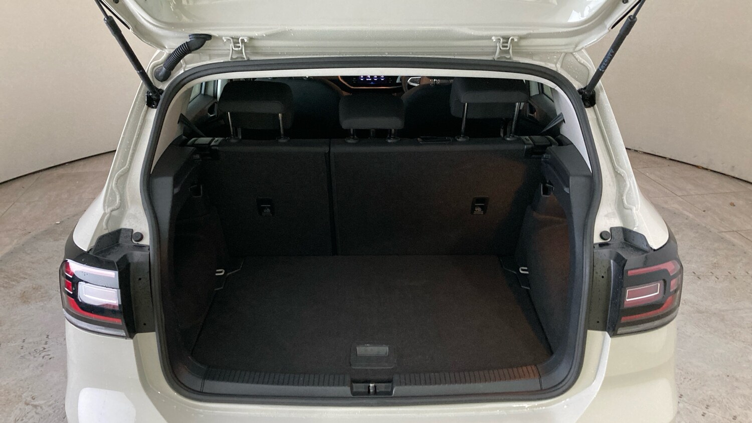 Used Volkswagen T-Cross 2023 for sale - 77652941: Photo 20