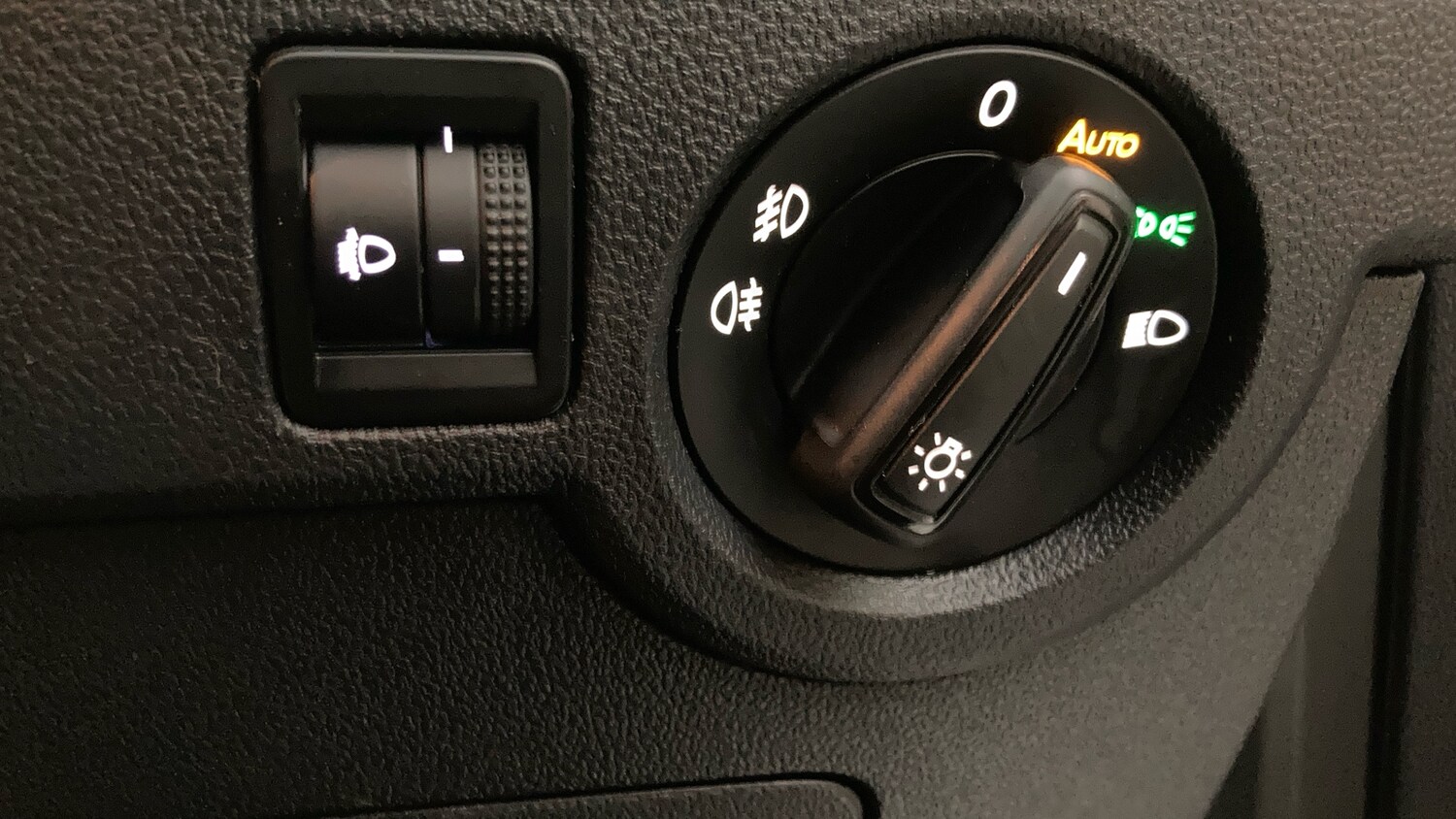 Used Volkswagen T-Cross 2023 for sale - 77652941: Photo 29