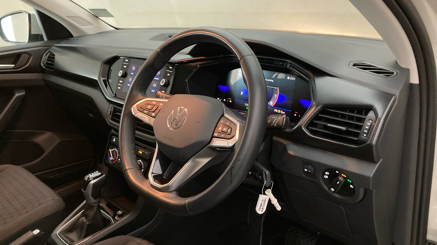 Used Volkswagen T-Cross 2023 for sale - 77652941: Photo 6