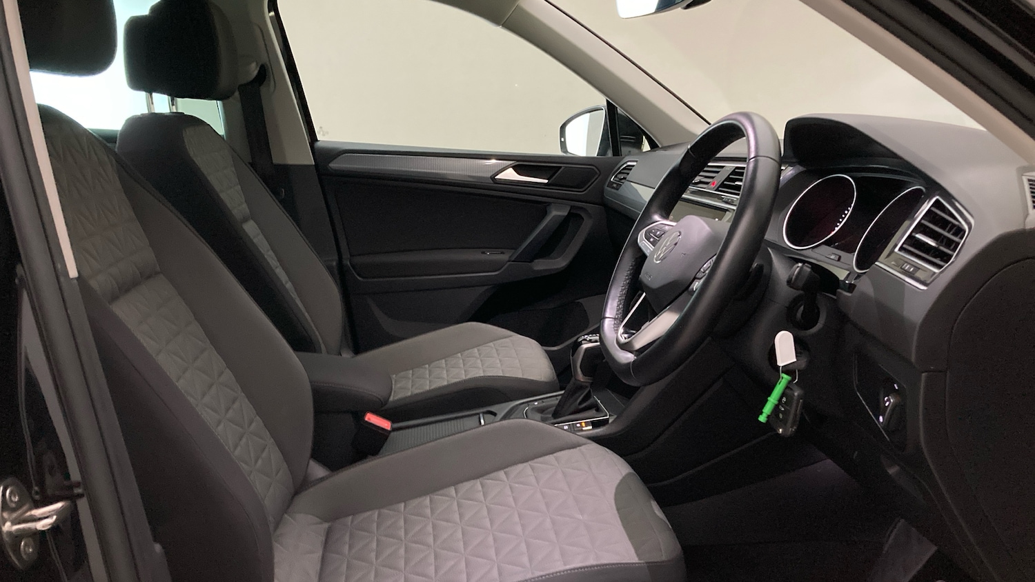 Used Volkswagen Tiguan 2021 for sale - 76590095: Photo 15