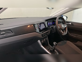 Used Volkswagen Polo 2022 for sale - 76127950: Photo 2