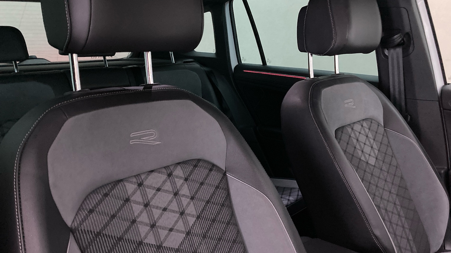 Used Volkswagen Tiguan 2021 for sale - 77222864: Photo 36