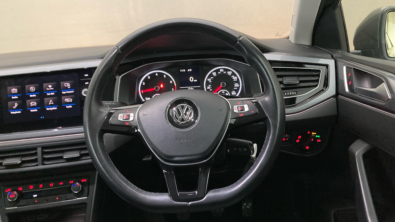 Used Volkswagen Polo 2018 for sale - 76976920: Photo 10