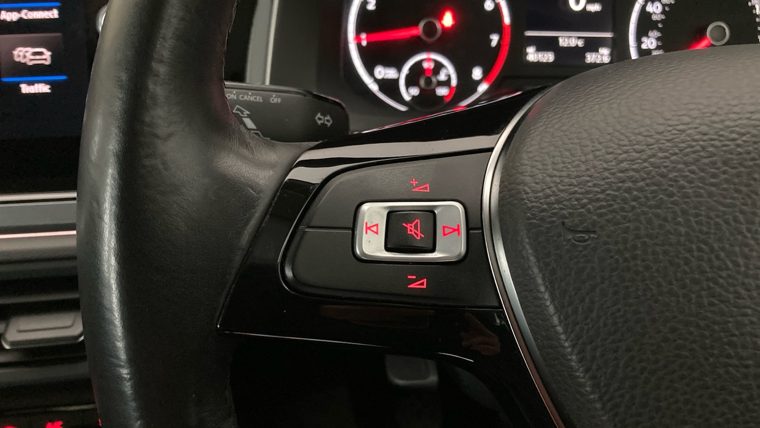 Used Volkswagen Polo 2018 for sale - 76976920: Photo 17