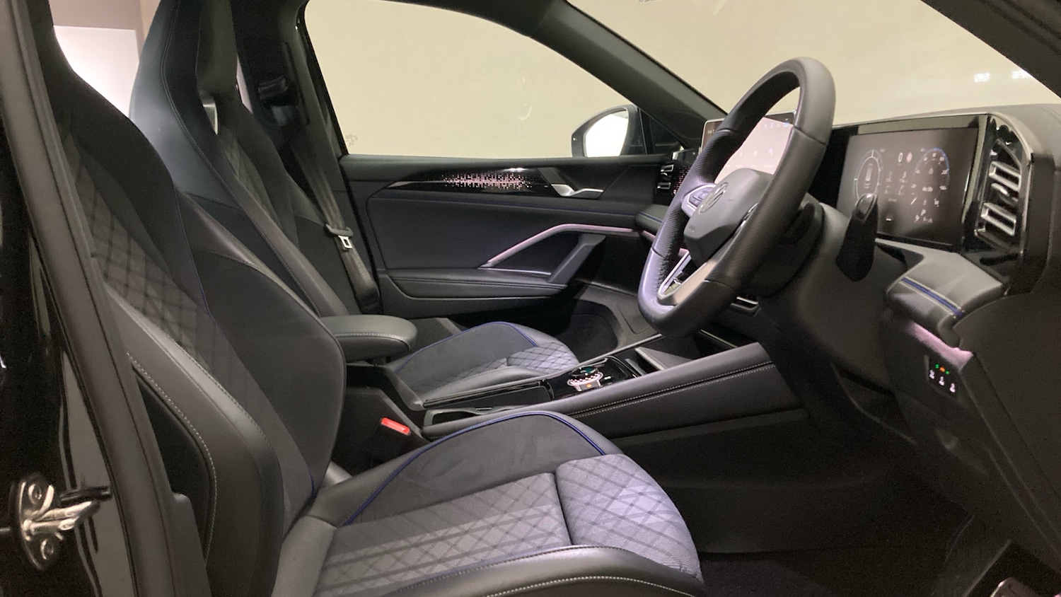 Used Volkswagen Tiguan 2025 for sale - 76639597: Photo 15